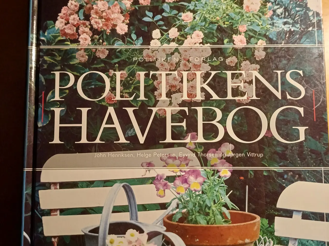 Billede 1 - Politikens Havebog - Danmarks førende grundbog.