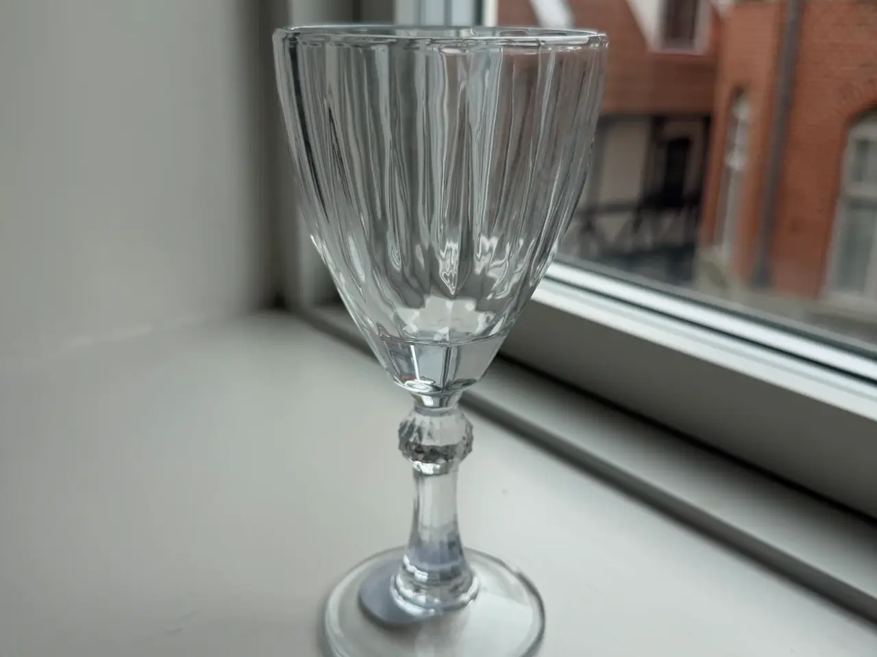 Billede 2 - Vinglas med fine detaljer