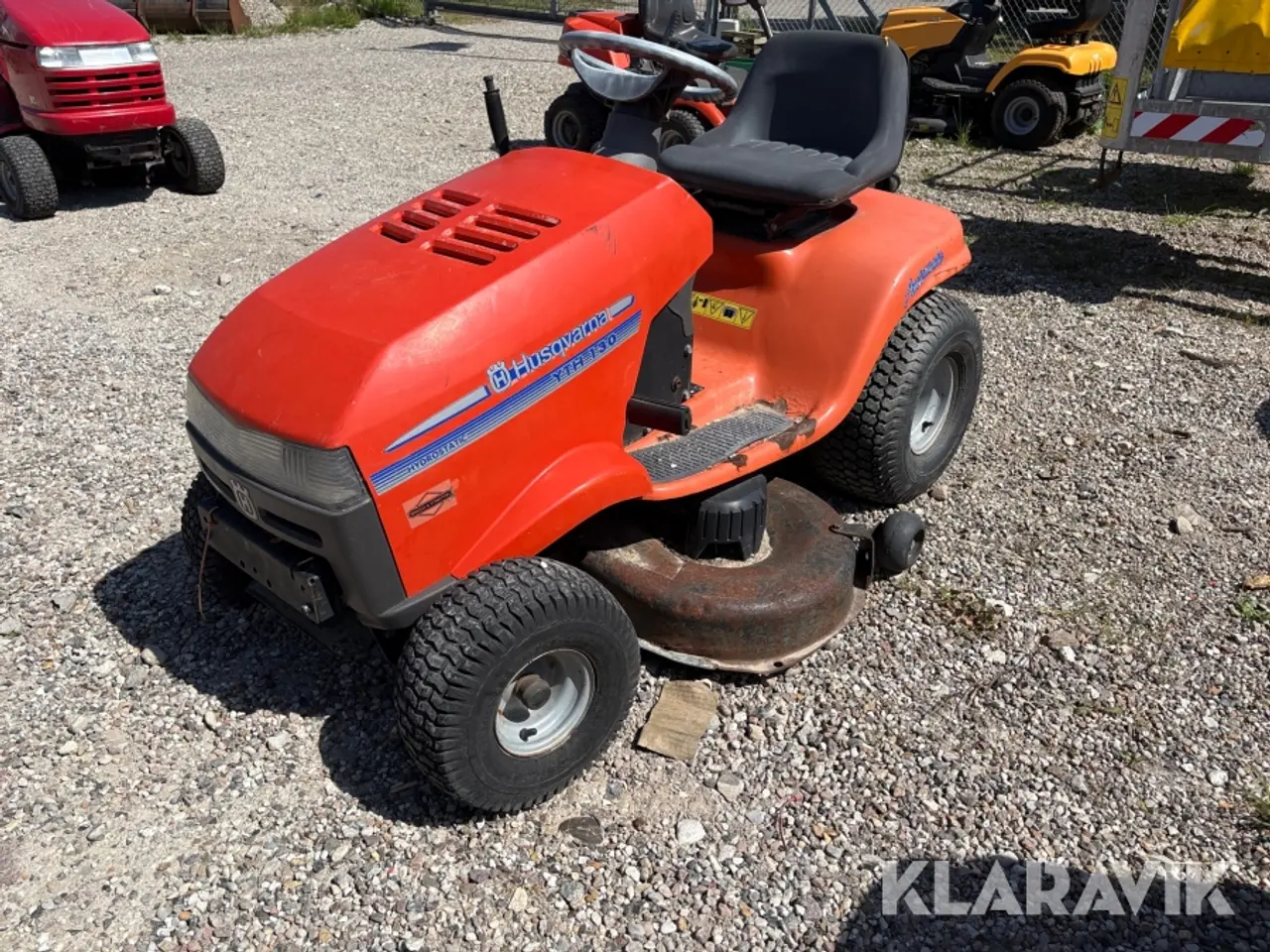 Billede 1 - Græsslåmaskine Husqvarna YTH 130