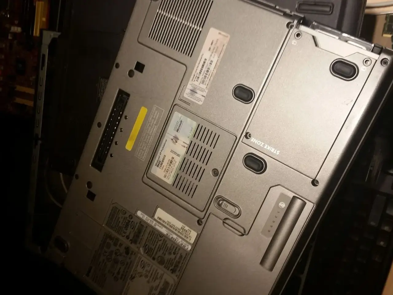 Billede 3 - DELL latitude D830 (reservedele)