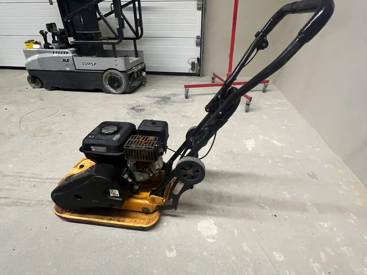 Billede 3 - Pladevibrator udlejes 60kg. 95kr.dag - 195kr.weeke