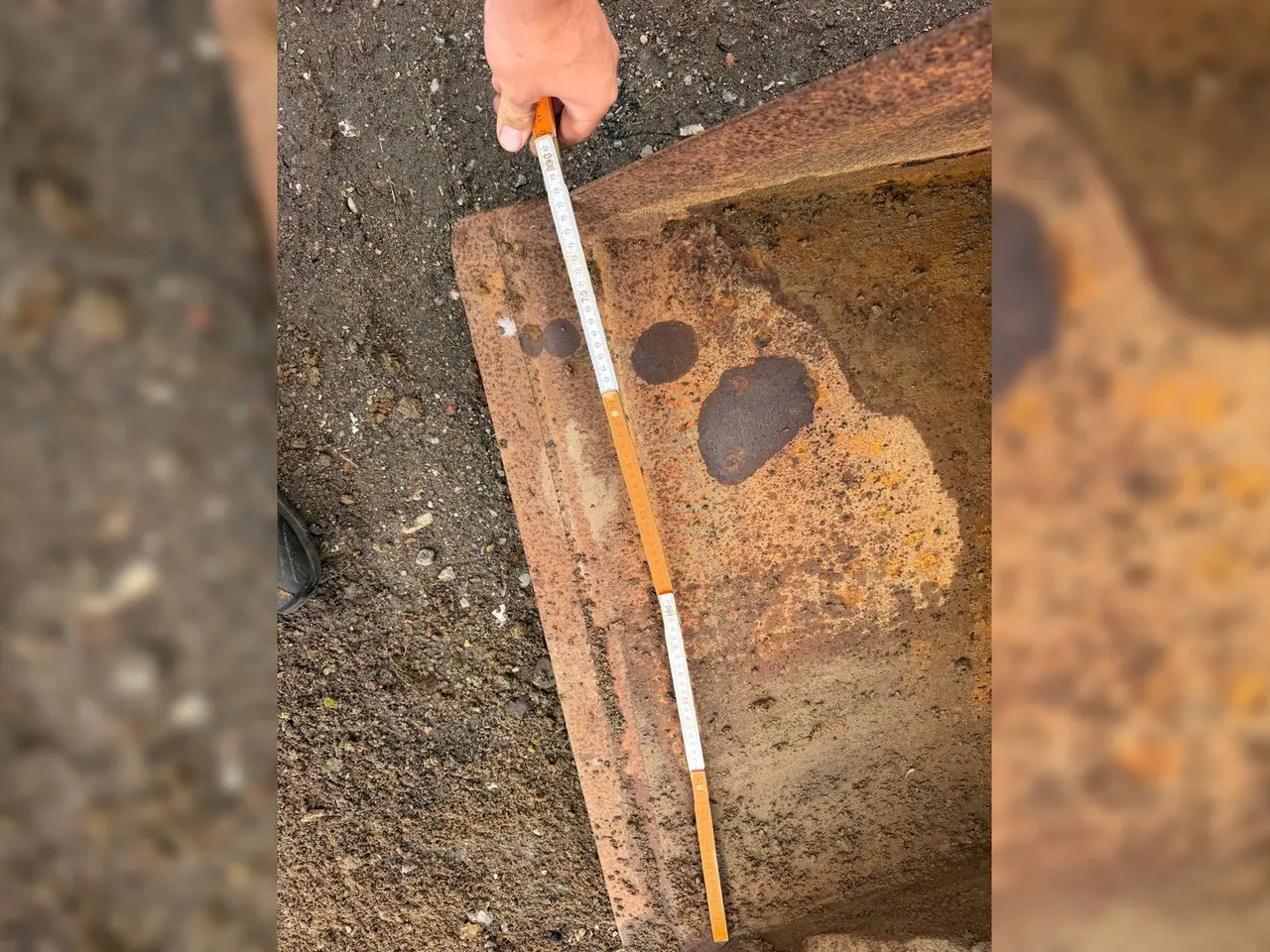 Billede 6 - - - - 80 cm bagskovl, har siddet på case 695