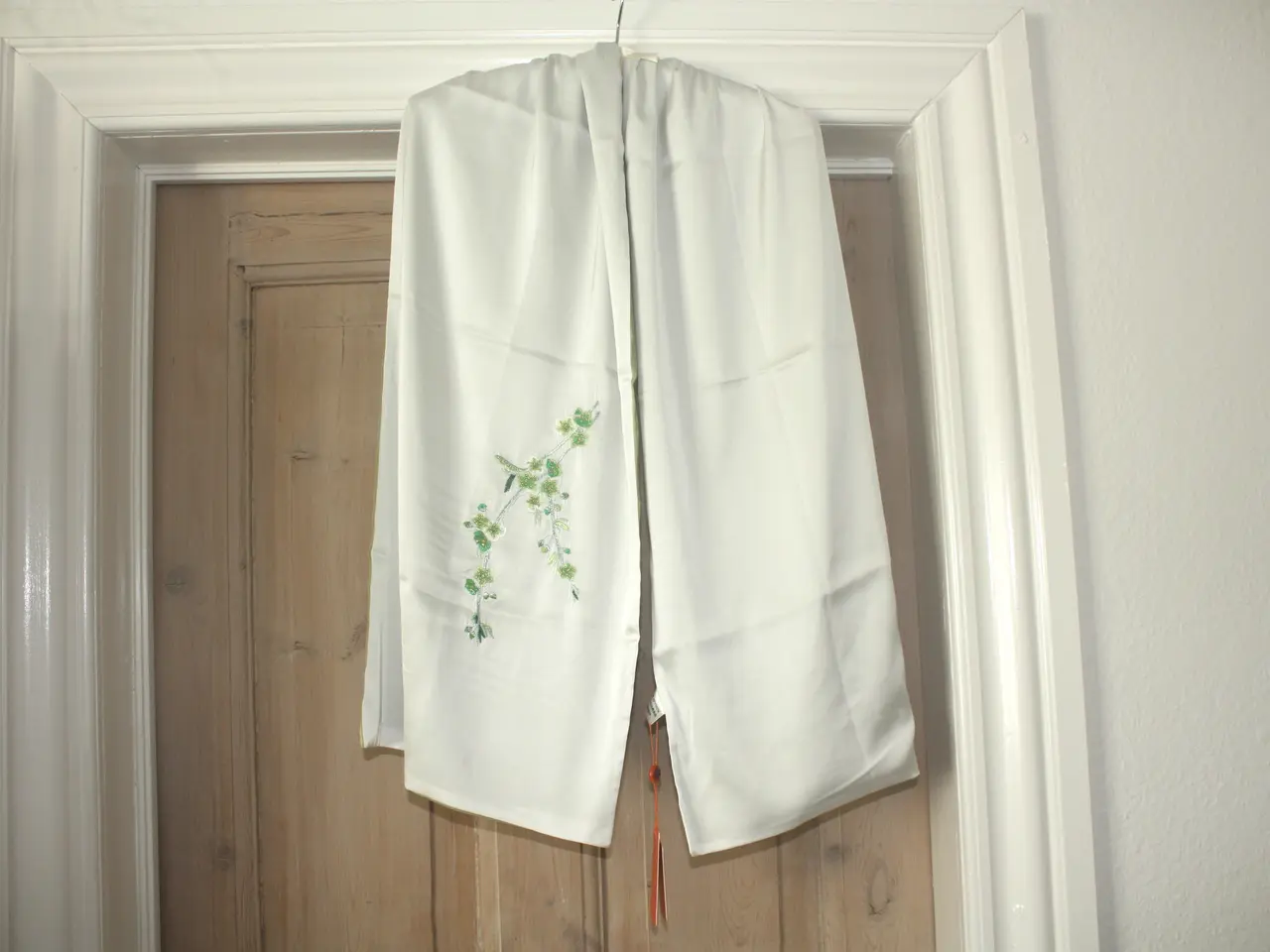 Billede 4 - Broderet Silke tørklæde 155 cm x 35 cm 