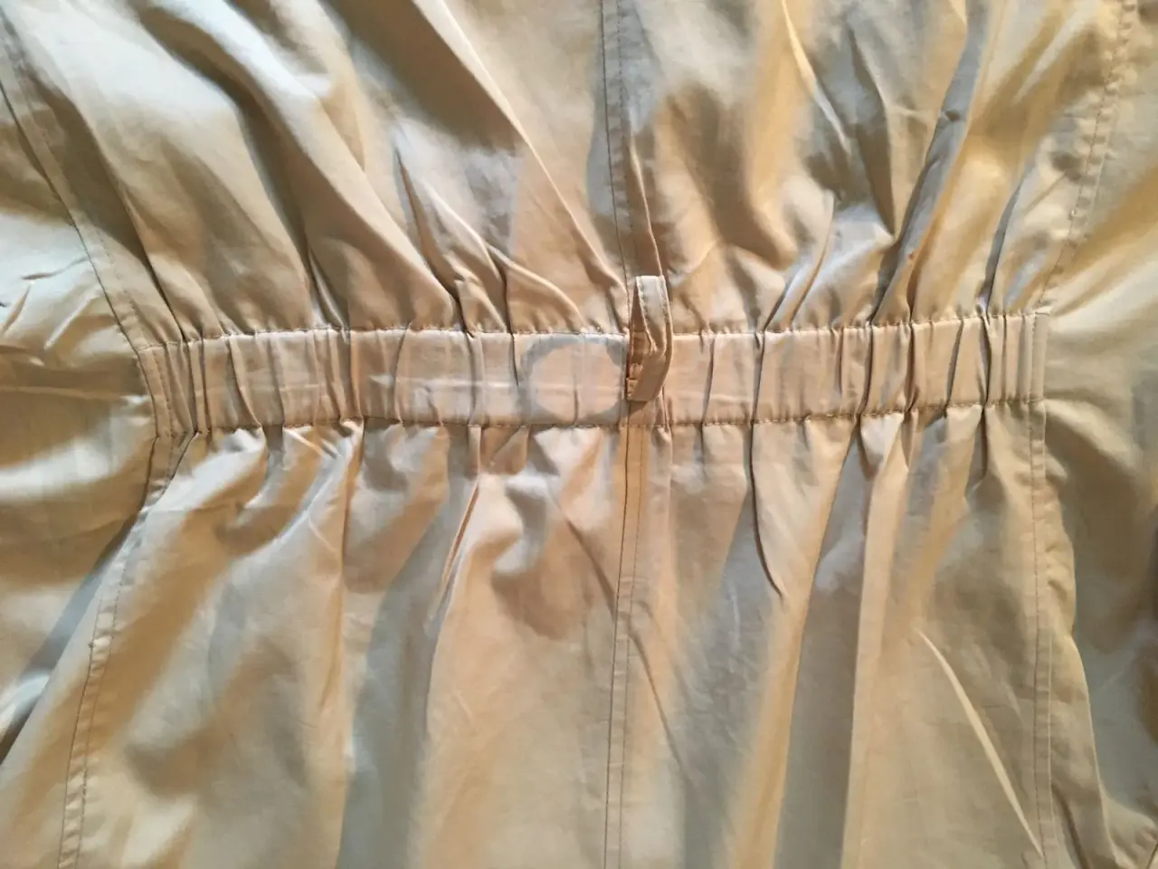 Billede 14 - Flotte beige jakke til salg
