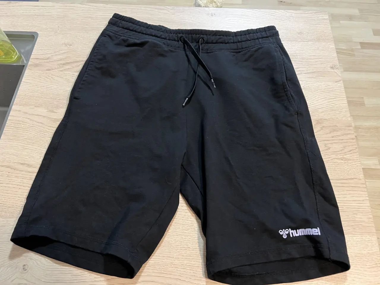 Billede 5 - Hummel sweatshirt shorts, str. M