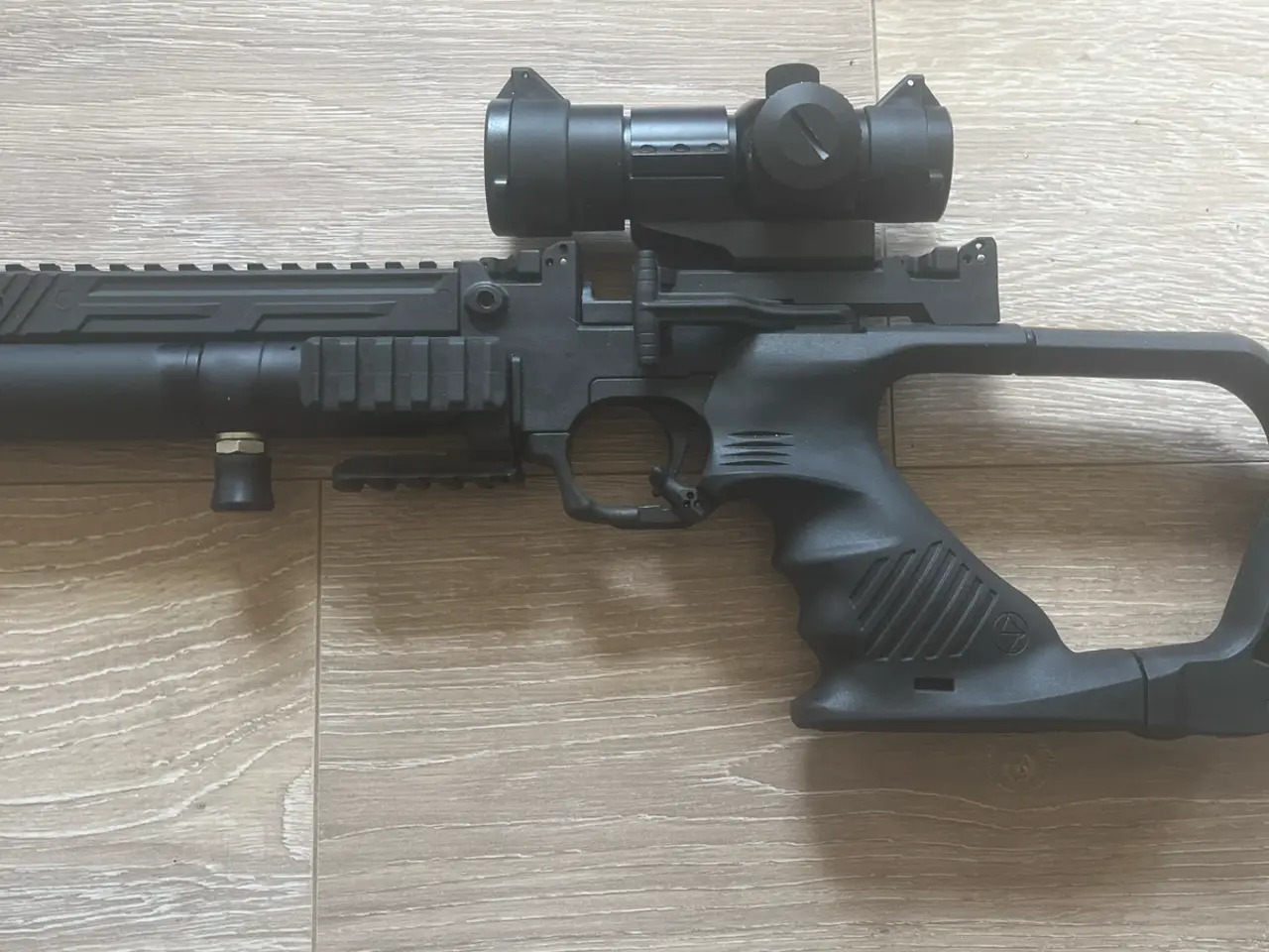 Billede 5 - Hatsan jet 1 medlyddæmper & reddot sigte