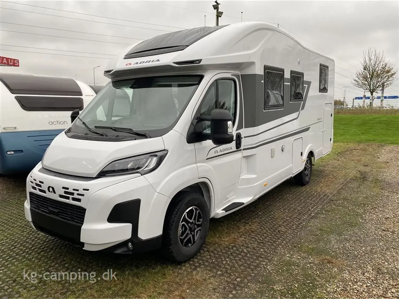 Billede 1 - 2026 - Adria Matrix 650 SL   Ny på lager. Adria Matrix 650 SL med sænkeseng