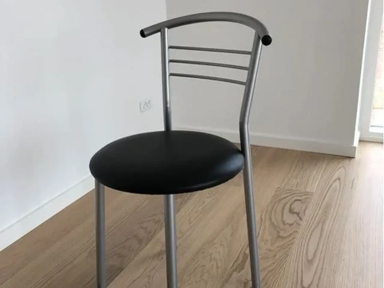 Billede 3 - Cafebord med 4 stole