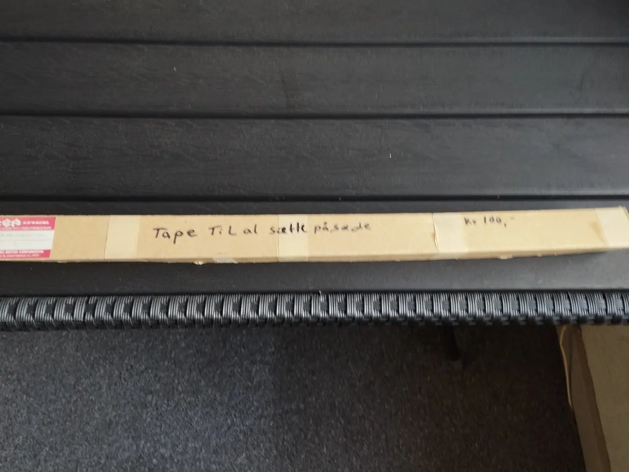 Billede 1 - Tape til at sætte på sæde til Suzuki m.c. lilla.