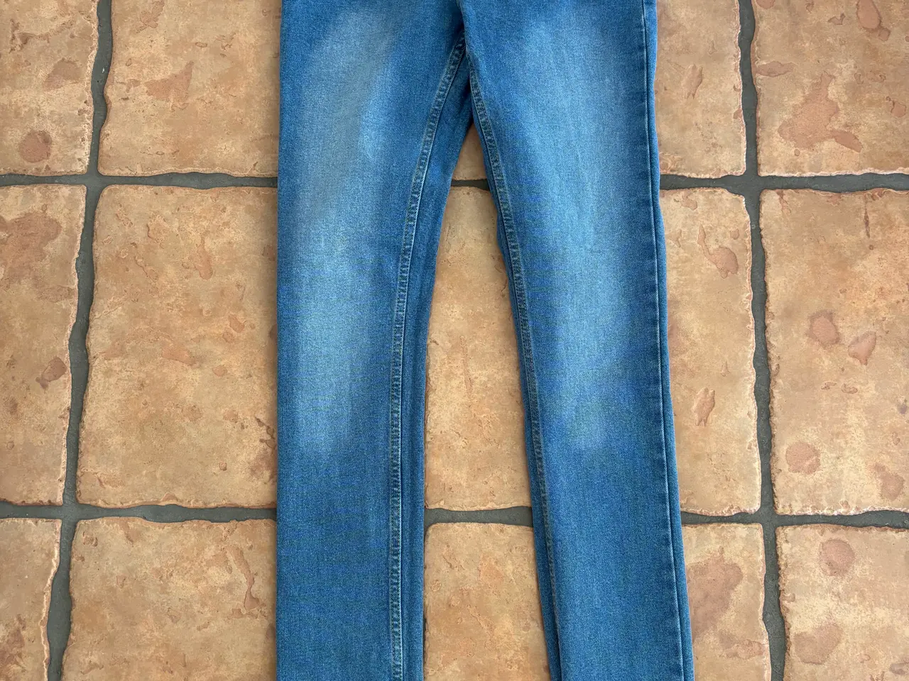 Billede 1 - Blå mono jeans til dreng i str 164 /14