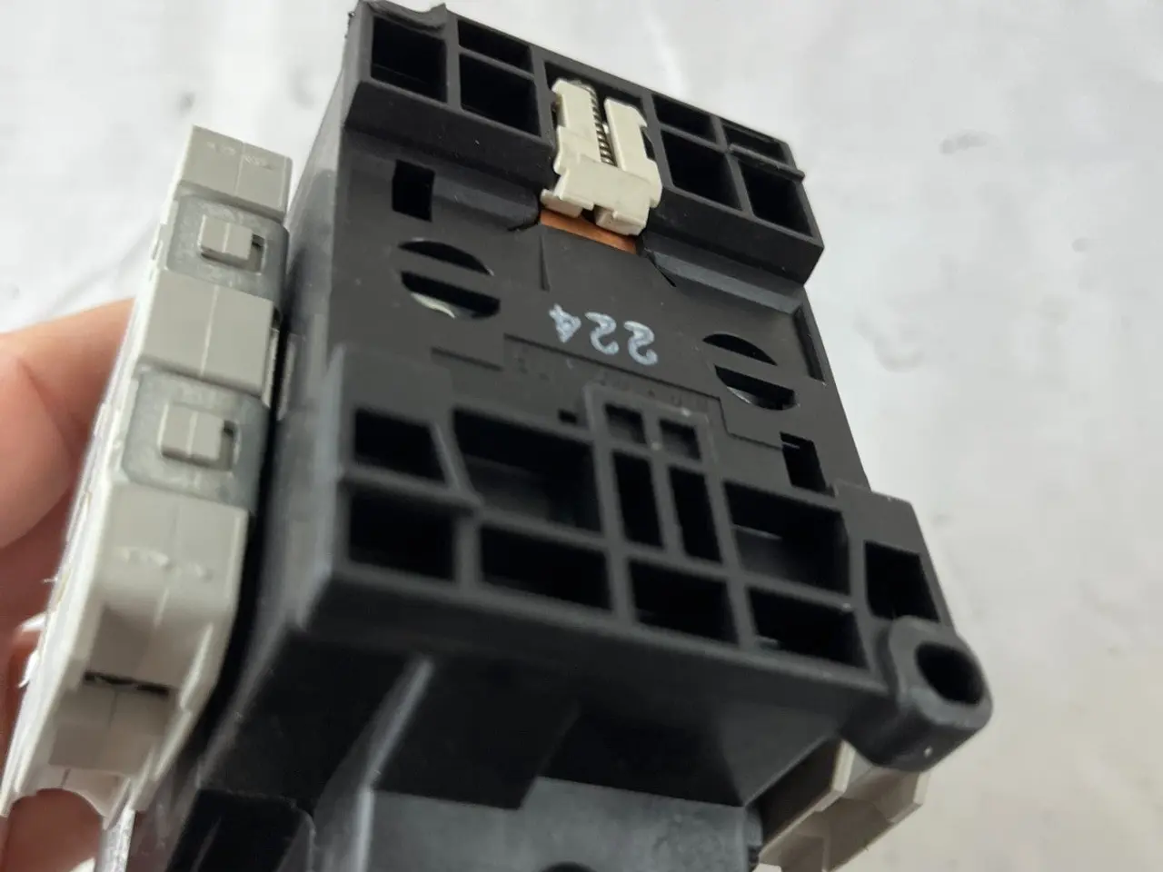 Billede 7 - Siemens 3TF44 kontaktor 3P w/ 3TY7561-1AA00 Aux