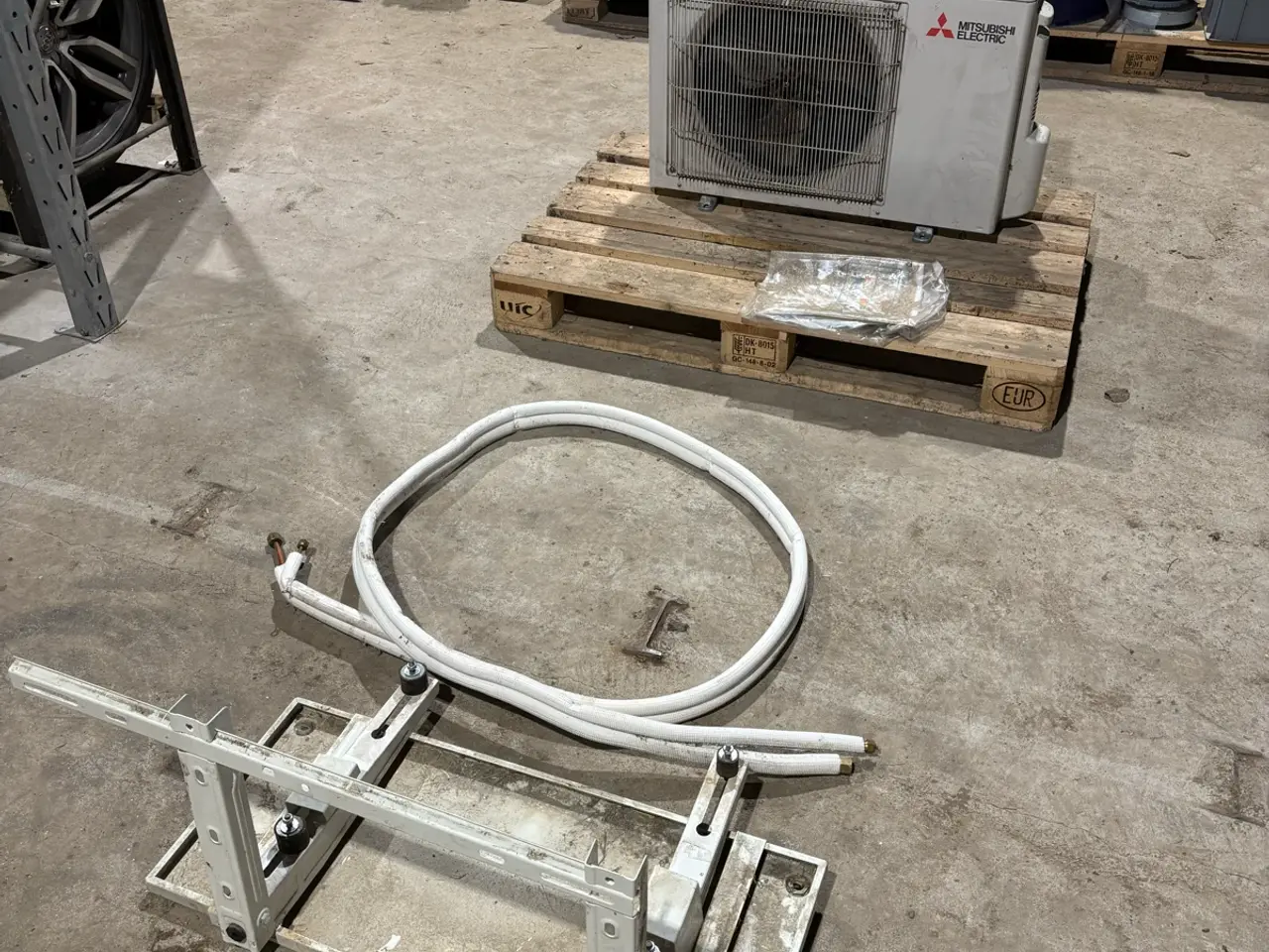 Billede 5 - Mitsubishi varmepumpe udedel