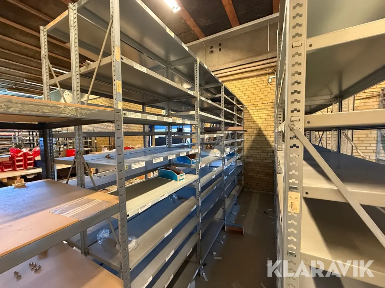 Billede 2 - Lagerreolsystem 40 stk. gavle + 253 stk. hylder