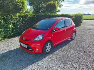 Aygo 5 dør. Km. 114800 Aircon. Fin stand. 