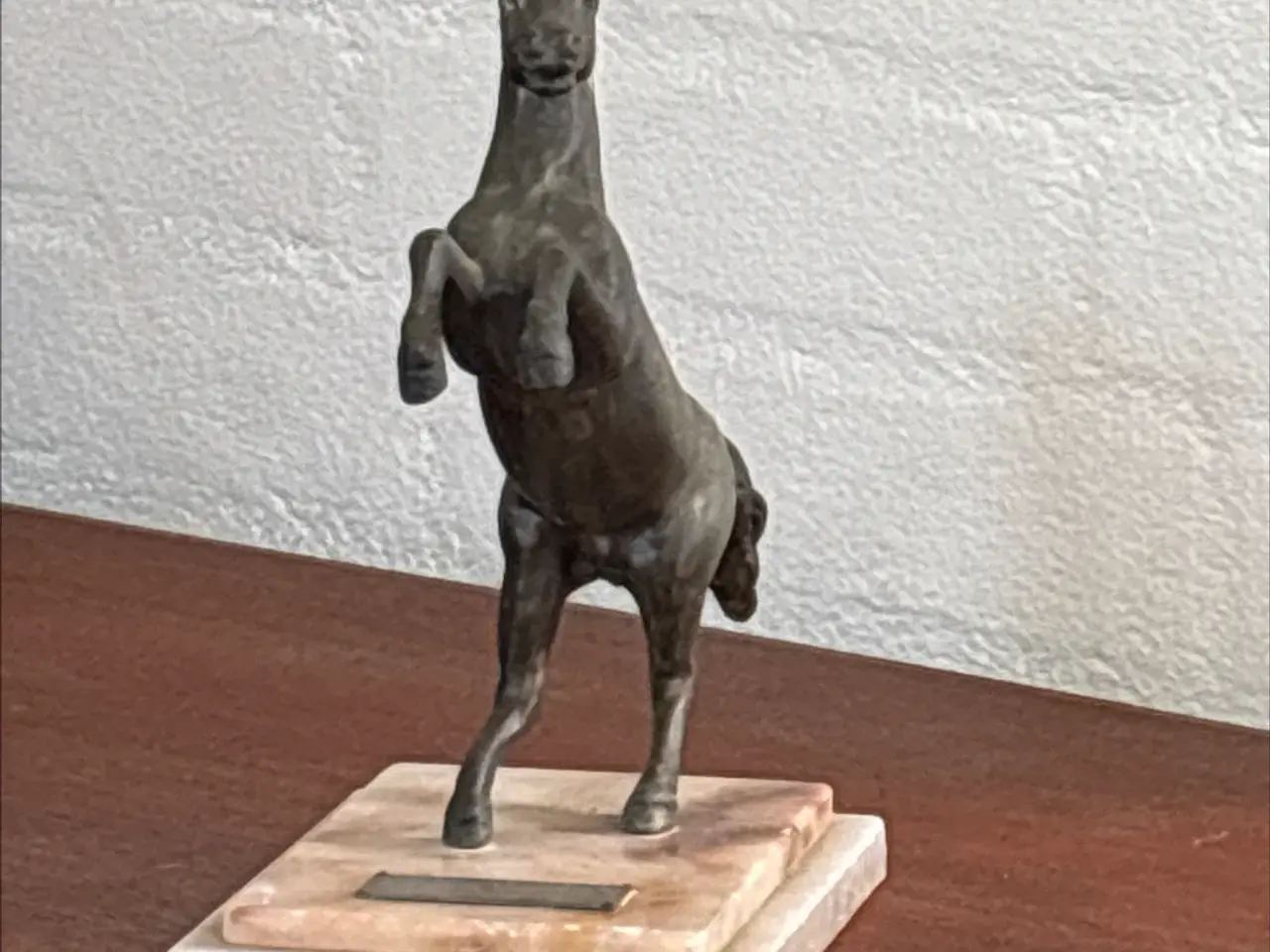 Billede 2 - Bronzehest på marmorplade H 20cm