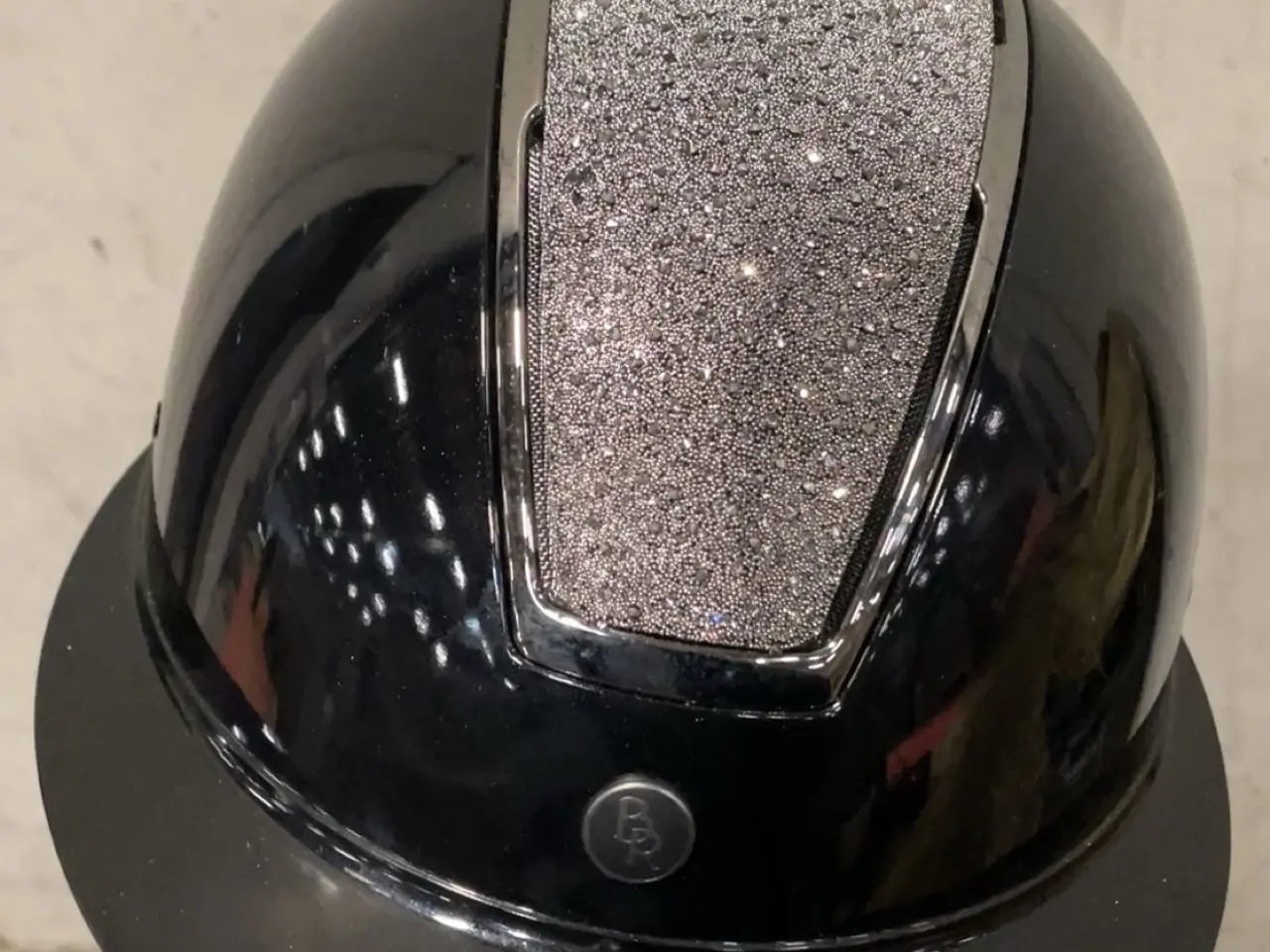 Billede 1 - Sort ridehjelm med sølv glitter