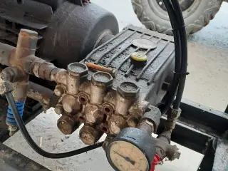 Elmotor