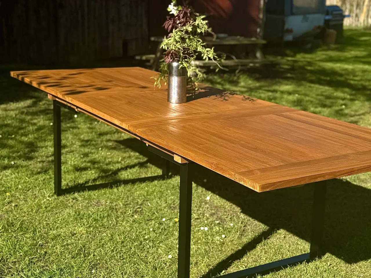 Billede 7 - Eksklusivt nyrenoveret massivt teakbord – Indoor &