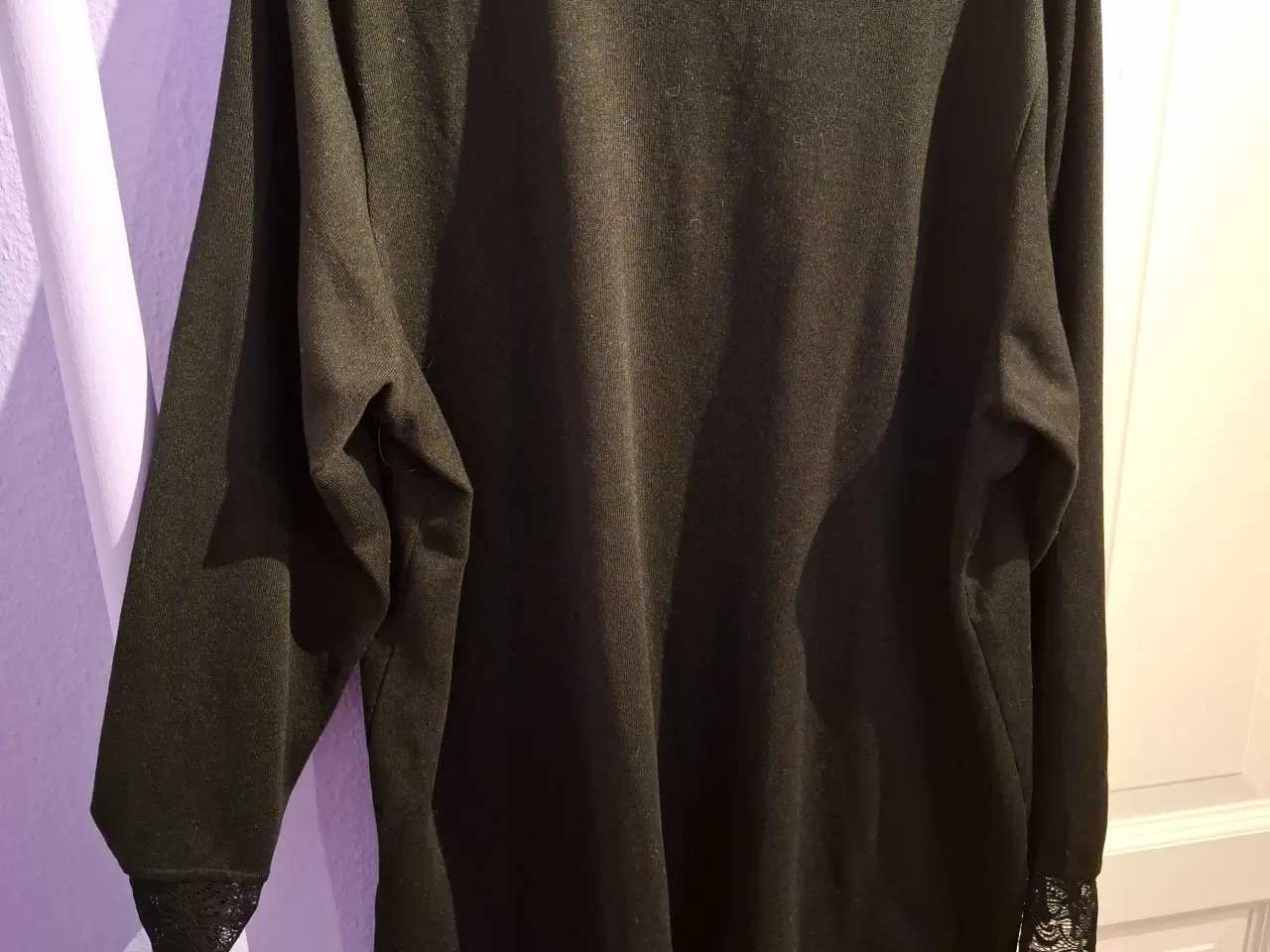 Billede 2 - Zizzi bluse M med flotte detaljer