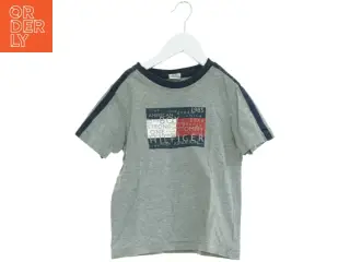 T-Shirt fra Tommy Hilfiger (str. 104 cm)