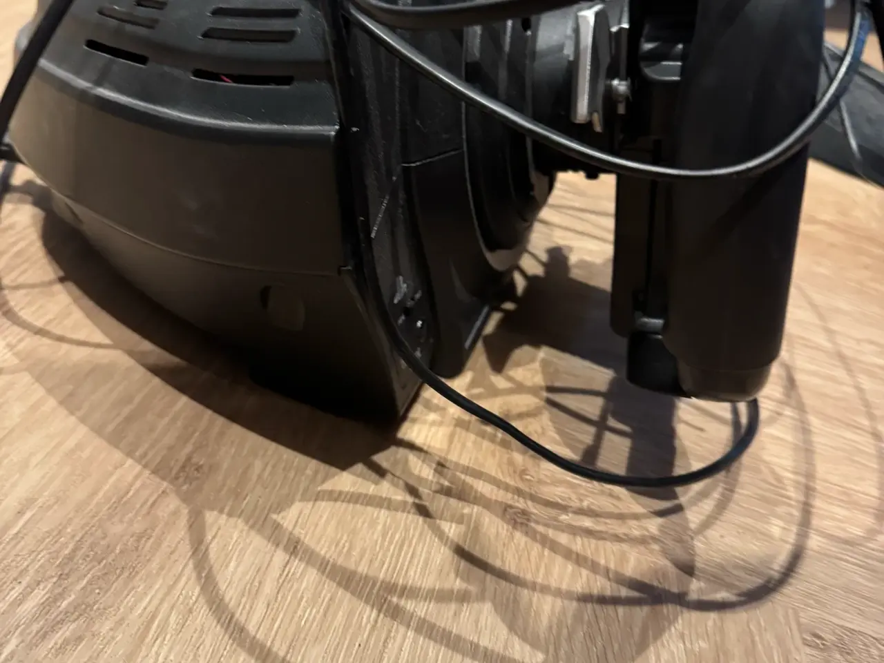 Billede 2 - Thrustmaster T300 racerrat og racer pedaler