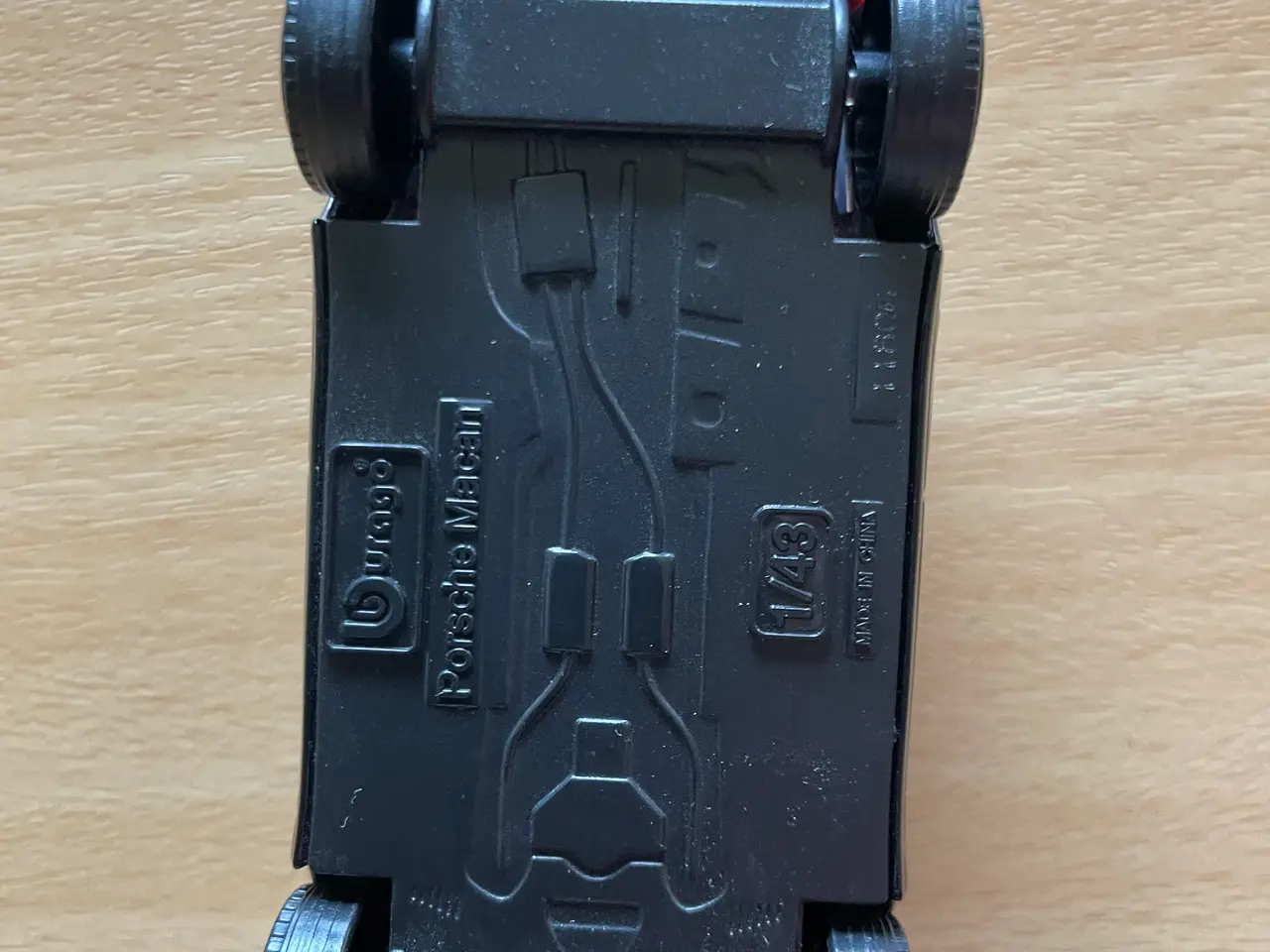 Billede 4 - Bburago: 4 flotte modelbiler (1:43)