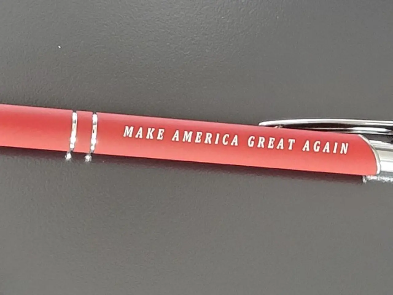 Billede 10 - Trump MAGA luksus kasket, flag, medalje mv