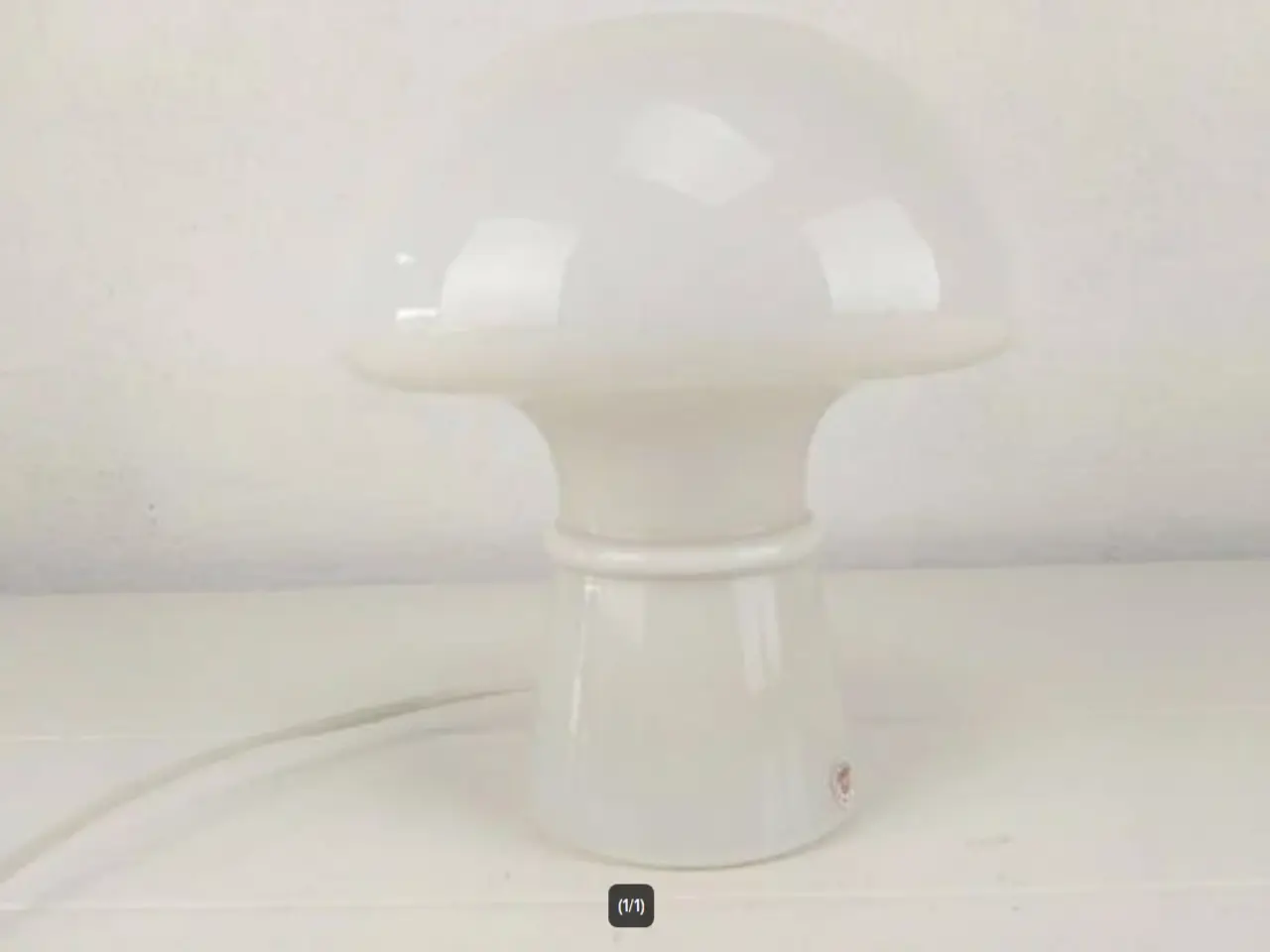 Billede 1 - Fin mushroom lampe i opaline glas.