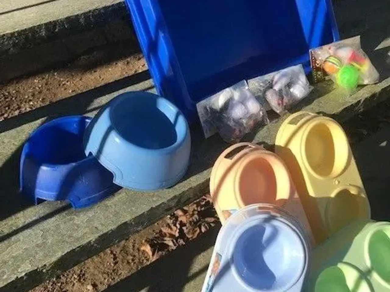 Billede 2 - Tilbehør til katte og hunde, pris pr. stk.