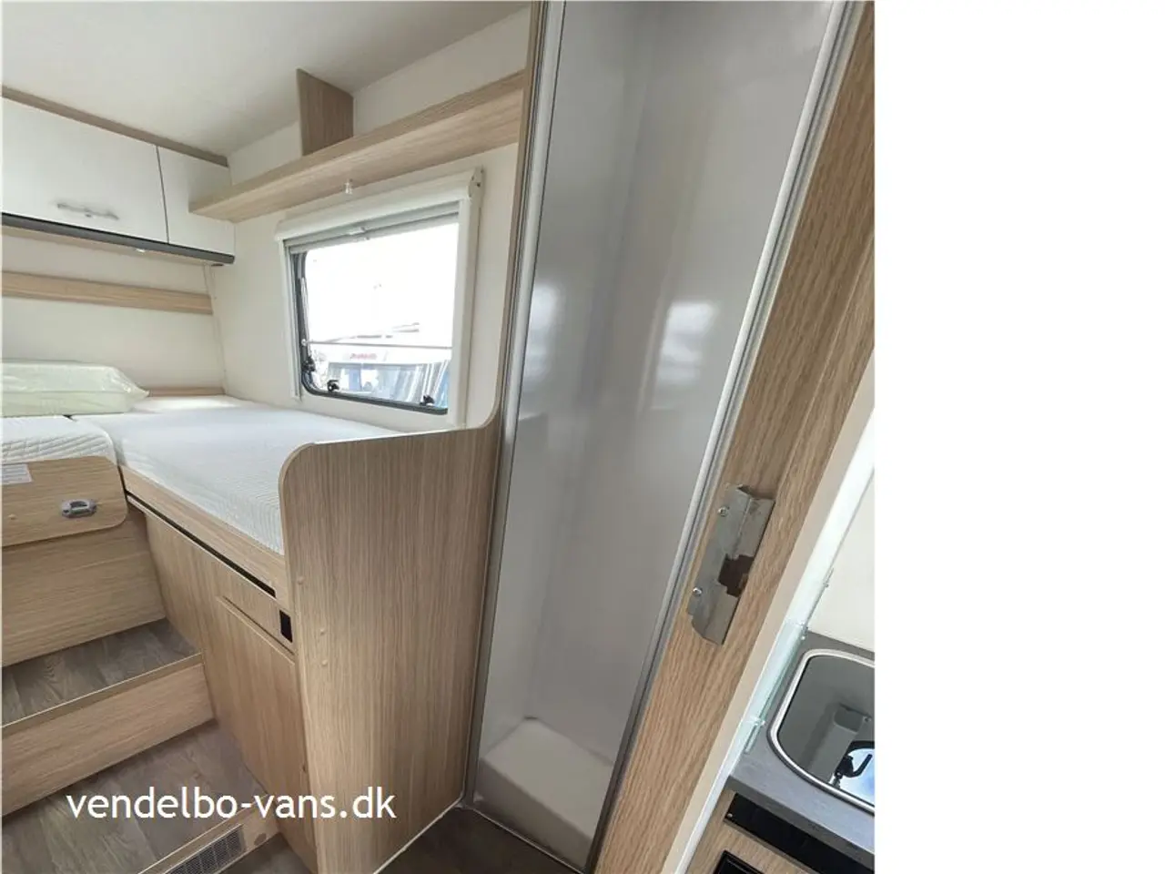 Billede 8 - 2020 - SunLight I 68 Active Aut. Enkeltsenge og stor garage