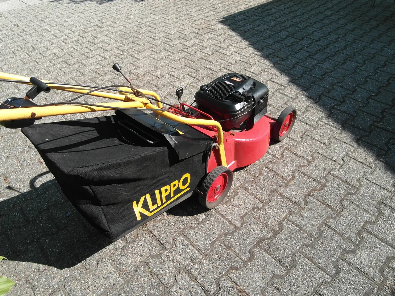 Billede 2 - Plæneklipper Klippo Cobra.