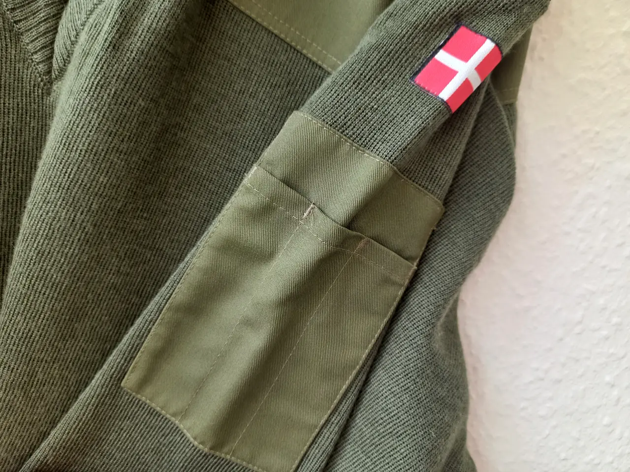Billede 5 - Pullover M/98 – str. L – ny/ubrugt - Militær