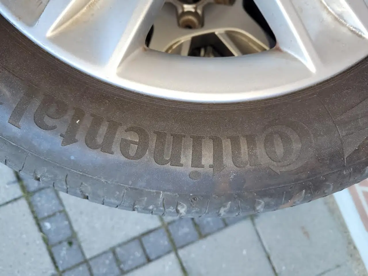 Billede 2 - Sommerdæk på Alufælge