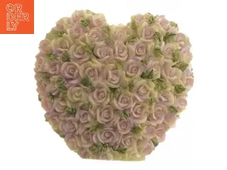 Hjerteformet lysetage med roser (str. 8x8 cm)