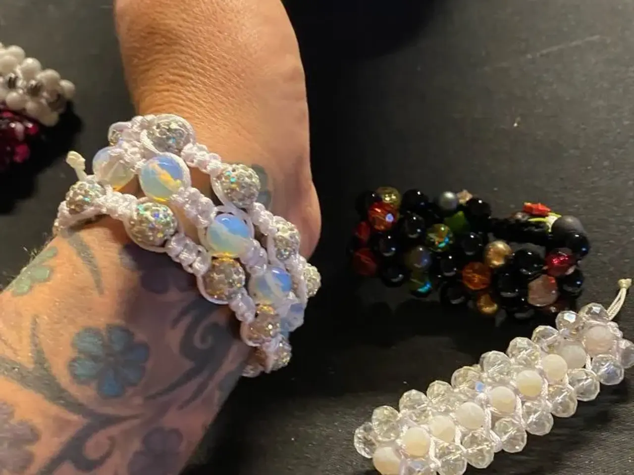 Billede 8 - Flotte nye knyttede armbånd
