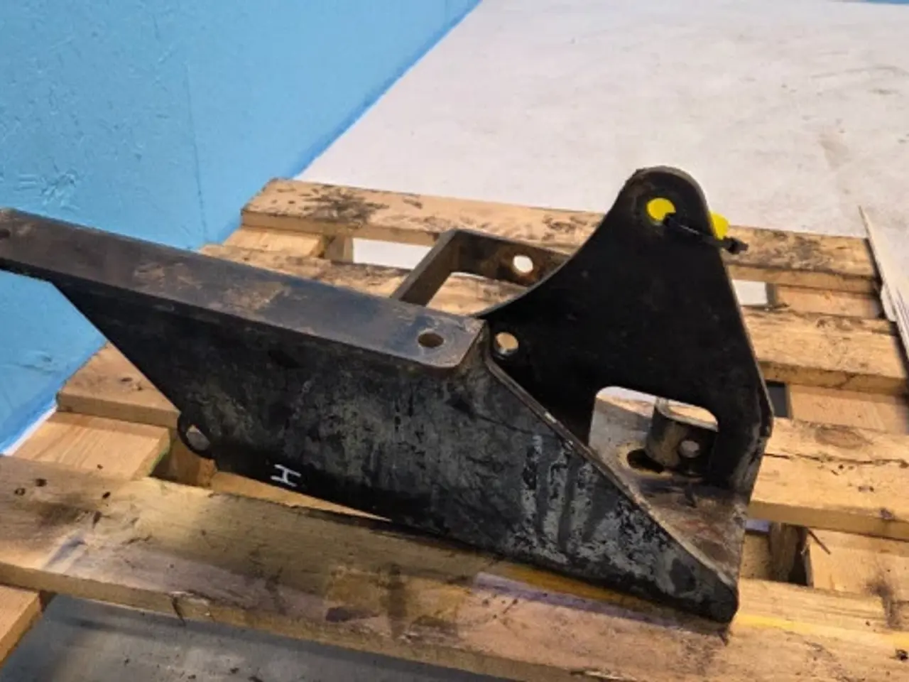 Billede 4 - New Holland TM165 Beslag R.  82018505
