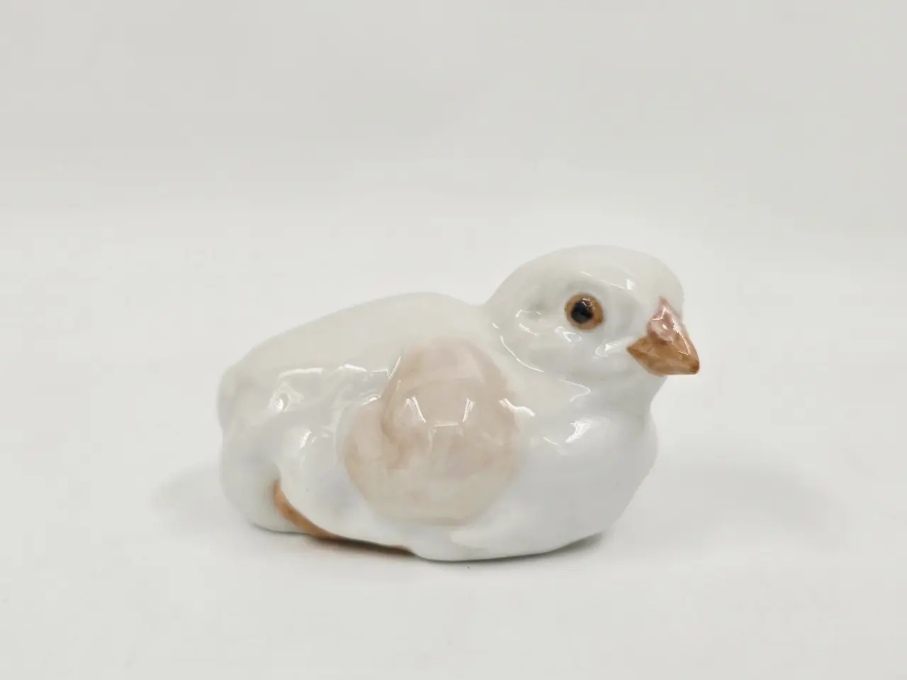 Billede 1 - Royal Copenhagen Figur Kylling nr. 605. sortering 1