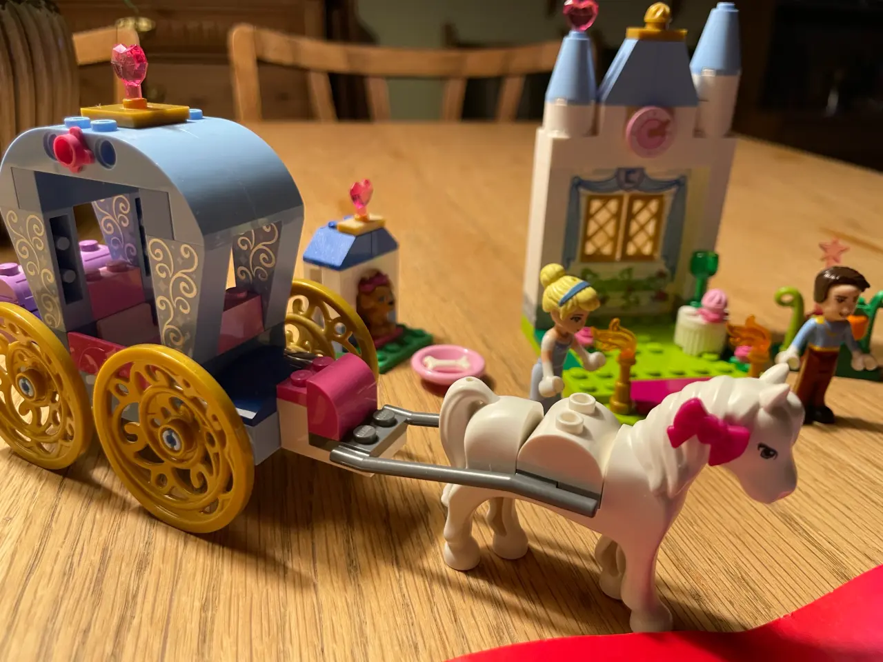 Billede 1 - Lego Junior Friends 10729 Askepots Karet