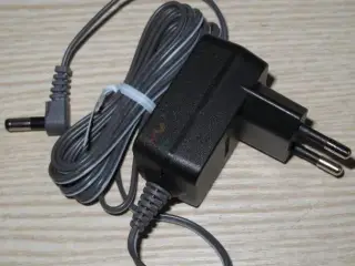 Strømforsyning / lader PANASONIC 5,5V= 500mA