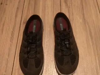 Sandaler og slippers