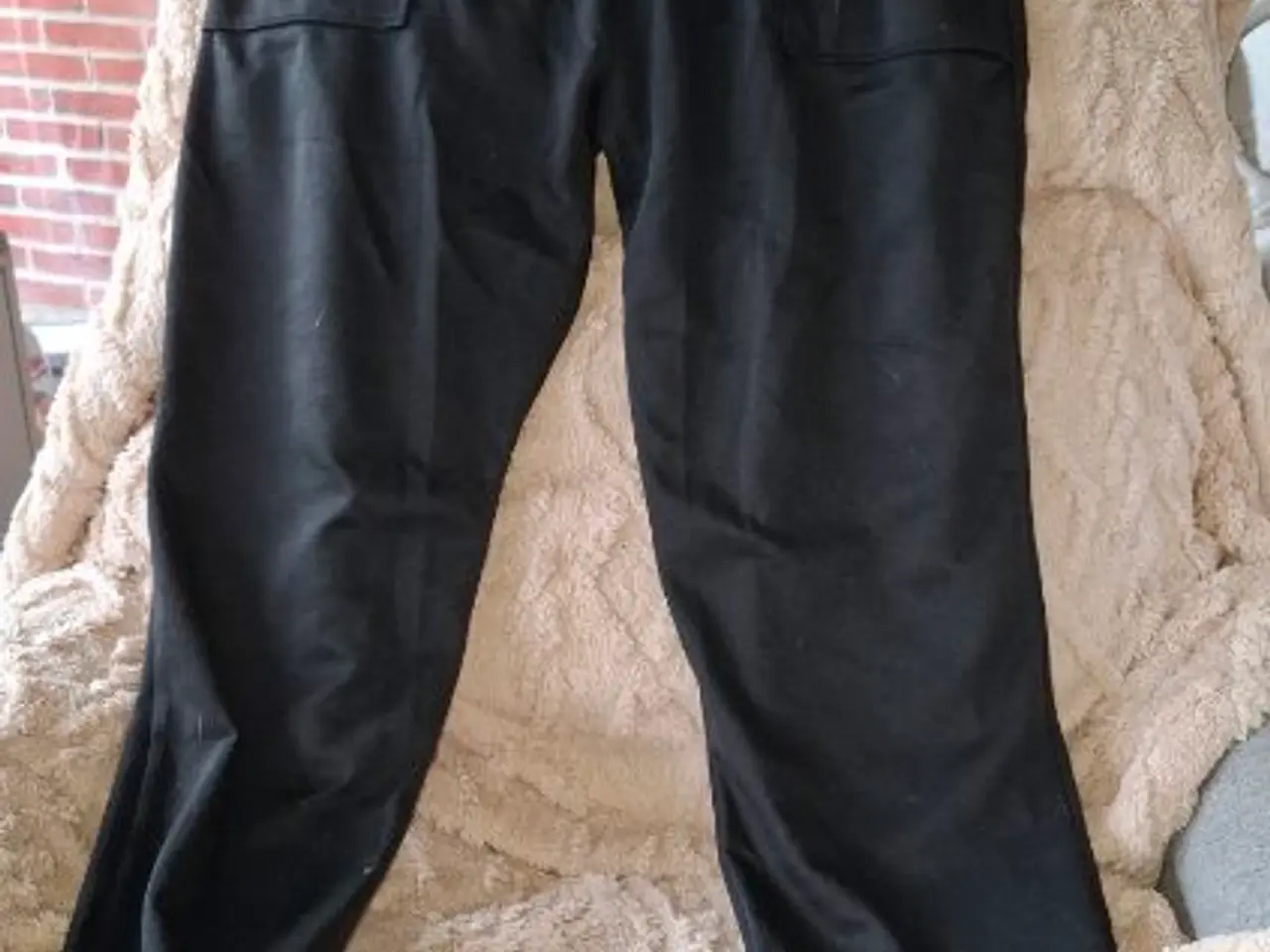 Billede 3 - Joggingbukser til salg