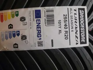 255 / 40 R 20
