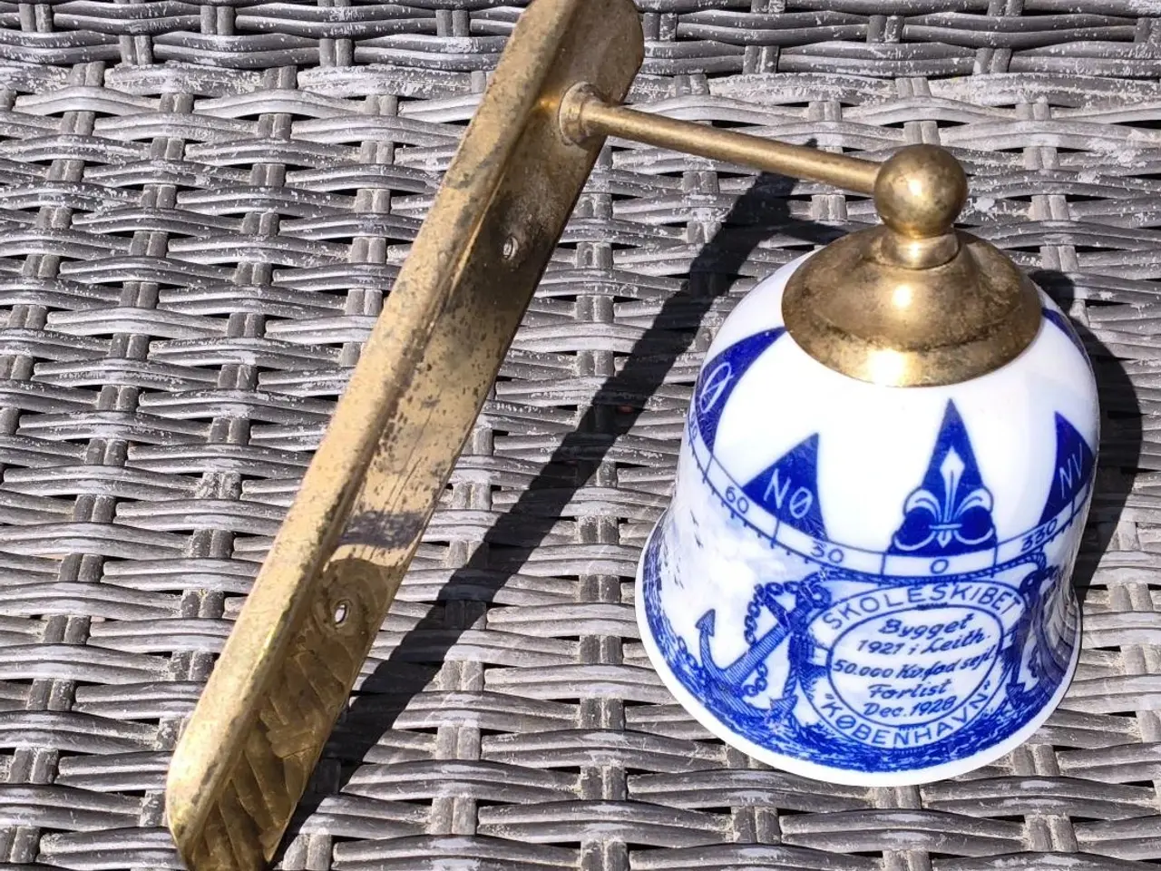 Billede 1 - VINHOLT DESIGN SKIBSKLOKKE MED OPHÆNG