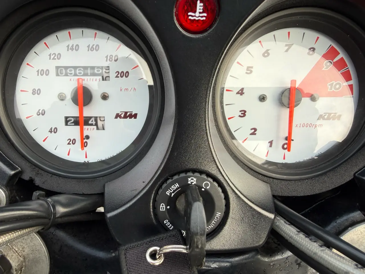 Billede 4 - KTM DUKE 640 LC4 - Kun kørt 9600km.