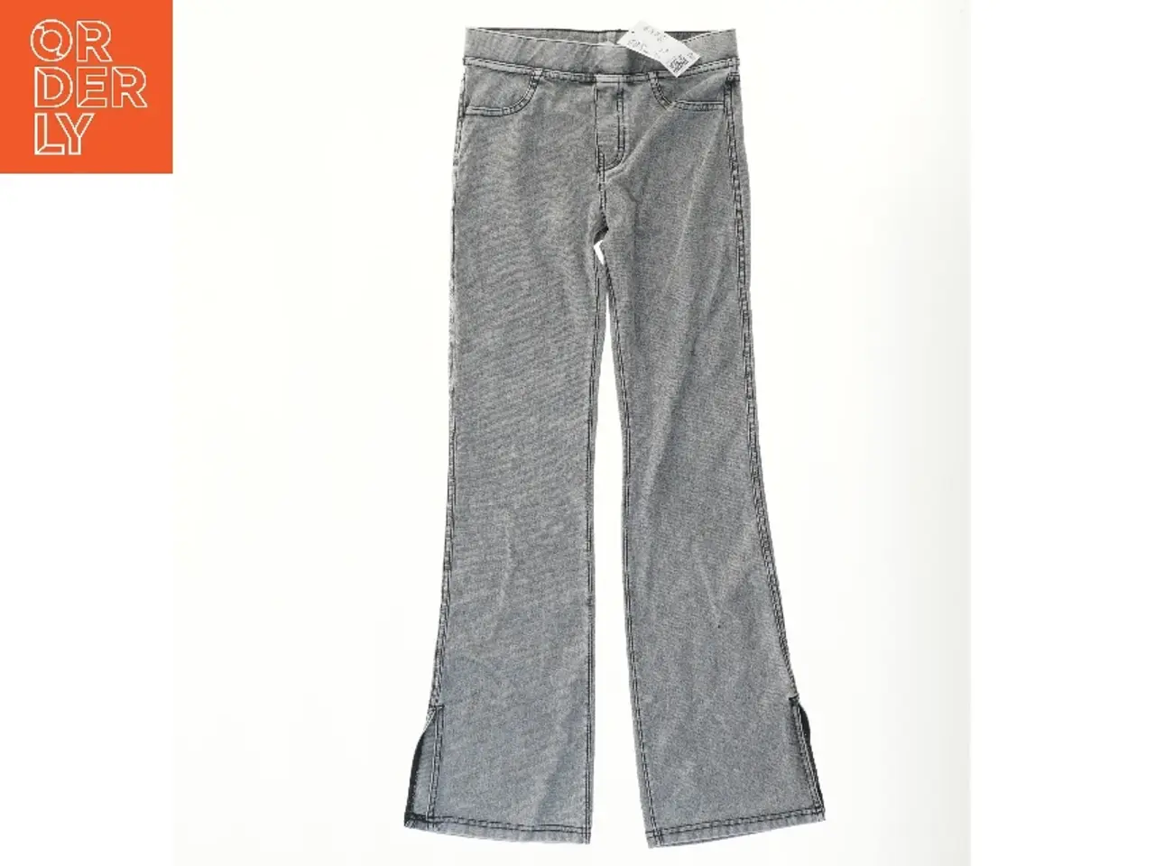 Billede 1 - Grå bukser med lommer fra H&M (str. 146)
