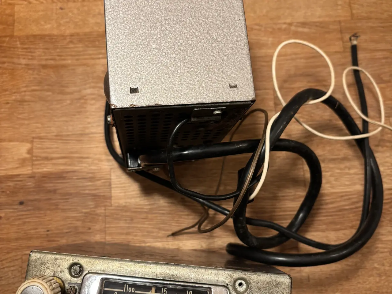 Billede 1 - Bilradio til ældre bil