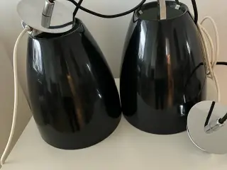 Sorte metal lamper