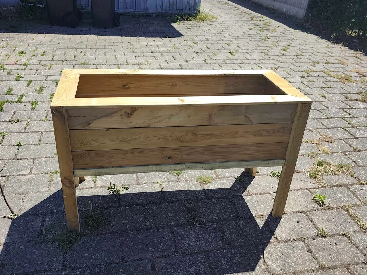 Billede 2 - Håndlavet højbed i træ.
