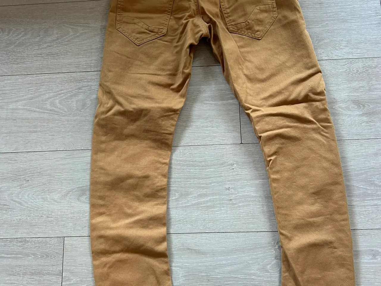 Billede 2 - NYE Cropp chinos / bukser – Str. 28 (Aldrig brugt)