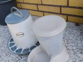 Vandtrug og fodertrug